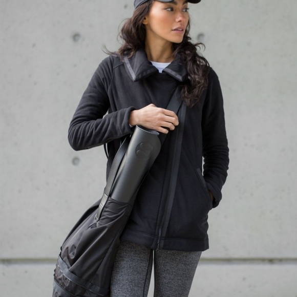 Lululemon Moto Fleece jacket size 6 in EUC - Picture 1 of 16
